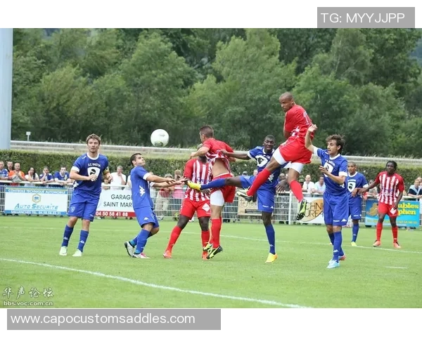 足球明星亲手包粽子温馨瞬间展现传统文化与体育精神的完美结合